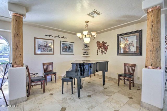 6614 W SWEETWATER Avenue, Glendale, AZ 85304