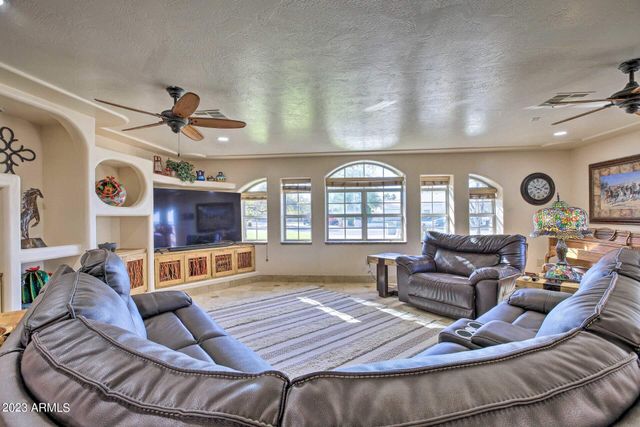 6614 W SWEETWATER Avenue, Glendale, AZ 85304