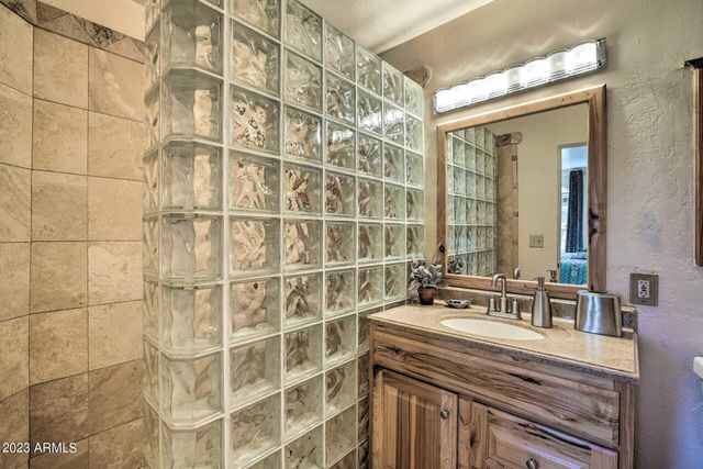 6614 W SWEETWATER Avenue, Glendale, AZ 85304