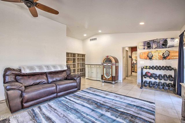 6614 W SWEETWATER Avenue, Glendale, AZ 85304