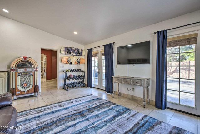 6614 W SWEETWATER Avenue, Glendale, AZ 85304