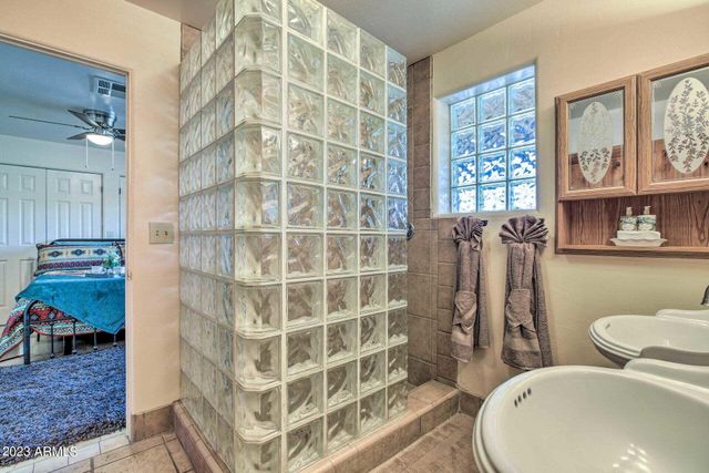 6614 W SWEETWATER Avenue, Glendale, AZ 85304