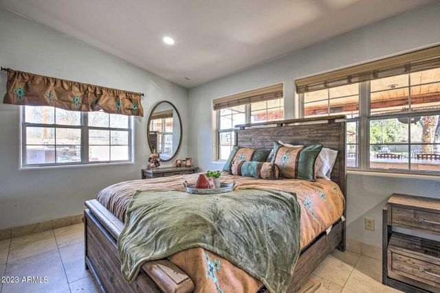 6614 W SWEETWATER Avenue, Glendale, AZ 85304