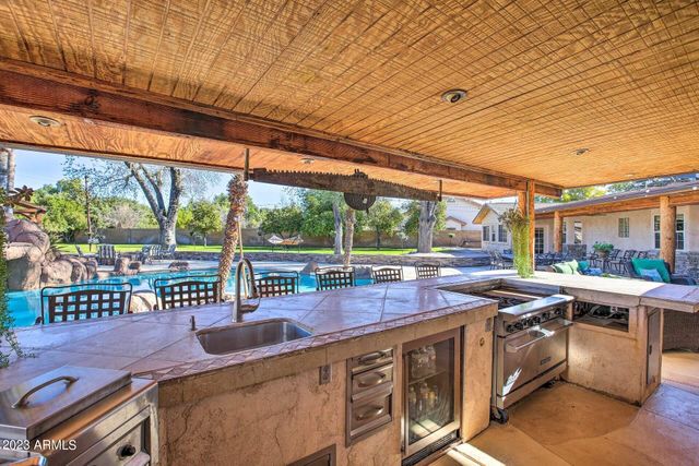 6614 W SWEETWATER Avenue, Glendale, AZ 85304