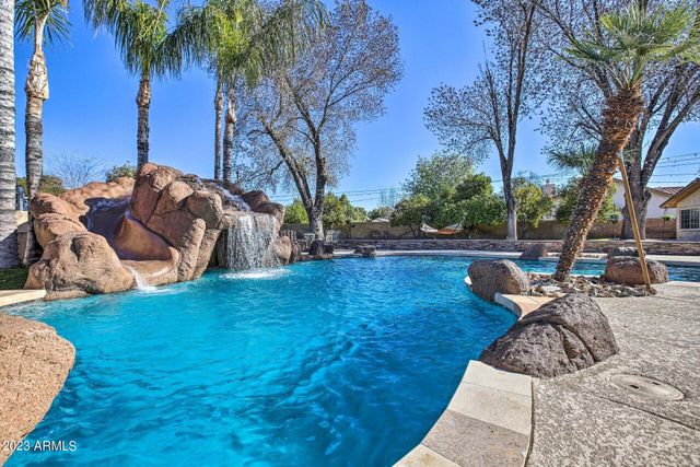 6614 W SWEETWATER Avenue, Glendale, AZ 85304