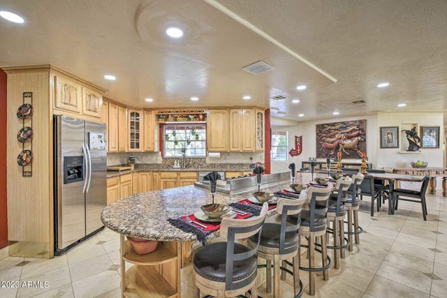 6614 W SWEETWATER Avenue, Glendale, AZ 85304