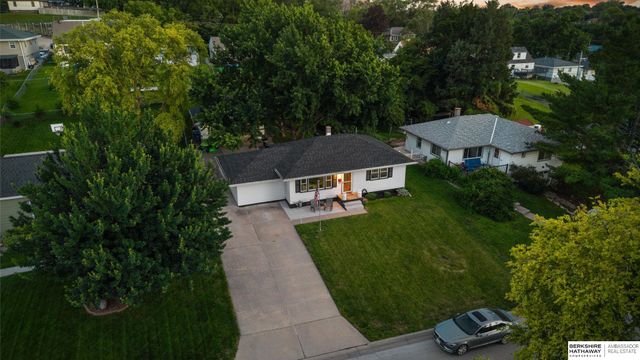 4217 Polk Street, Omaha, NE 68107