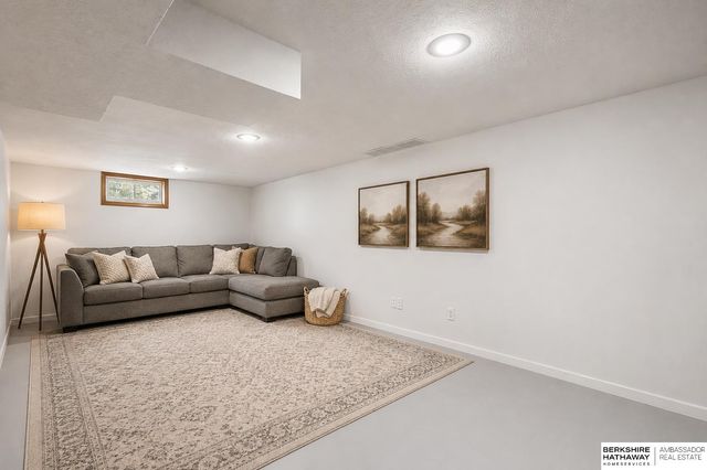 4217 Polk Street, Omaha, NE 68107