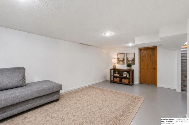 4217 Polk Street, Omaha, NE 68107