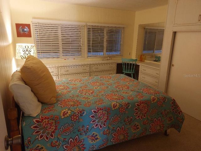 216 INDEPENDENCE AVENUE 15, Palm Harbor, FL 34684