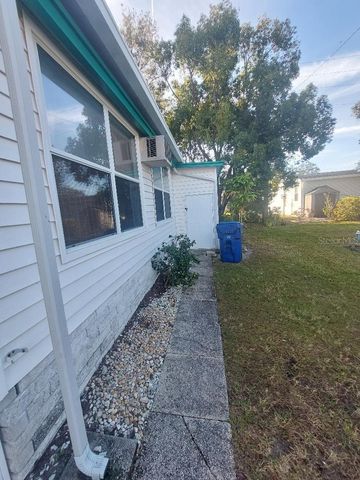 216 INDEPENDENCE AVENUE 15, Palm Harbor, FL 34684