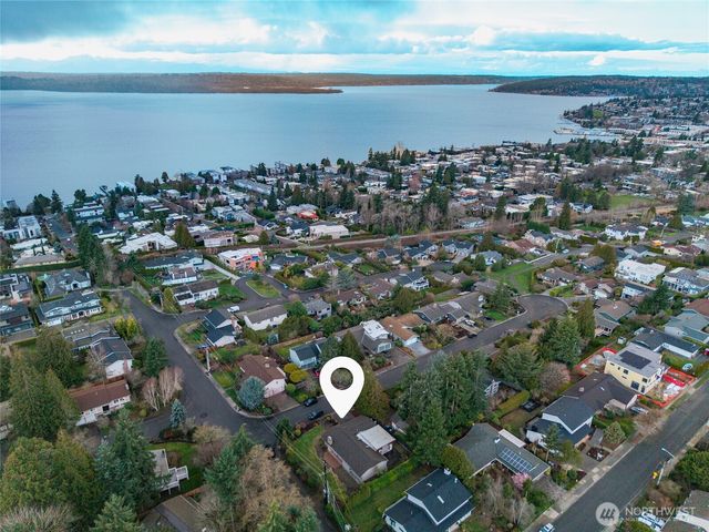 6006 105th Ave NE, Kirkland, WA 98033