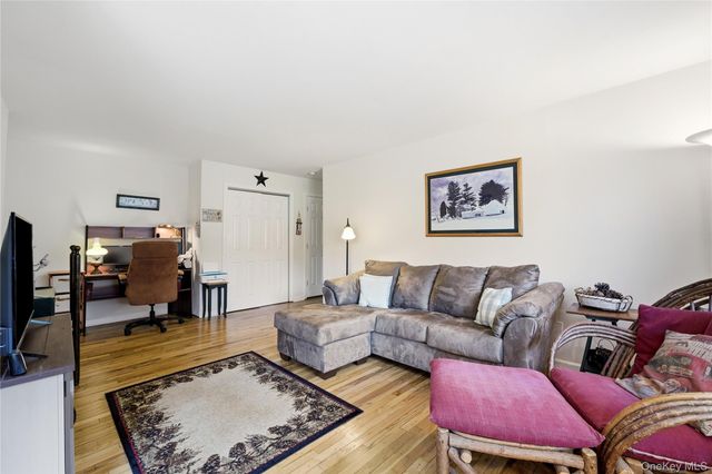 2449 Union Boulevard 39A, Islip, NY 11751