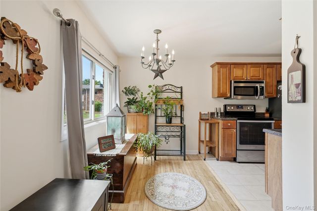 2449 Union Boulevard 39A, Islip, NY 11751