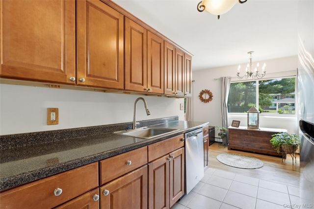 2449 Union Boulevard 39A, Islip, NY 11751