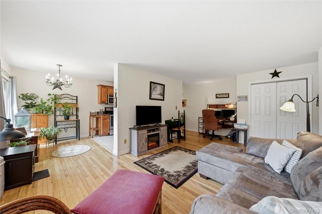 2449 Union Boulevard 39A, Islip, NY 11751