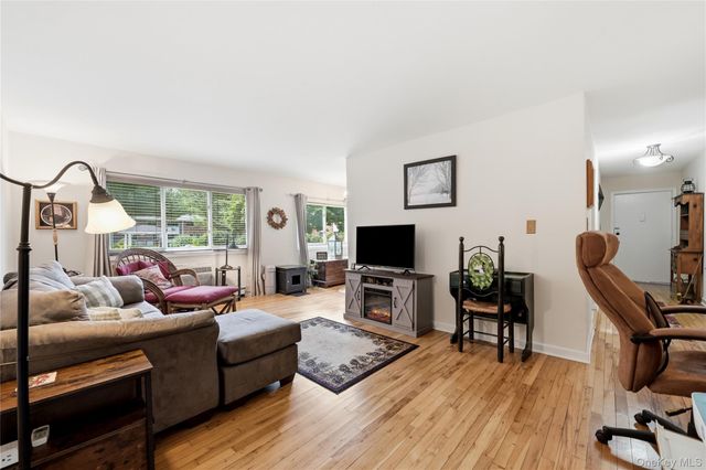 2449 Union Boulevard 39A, Islip, NY 11751
