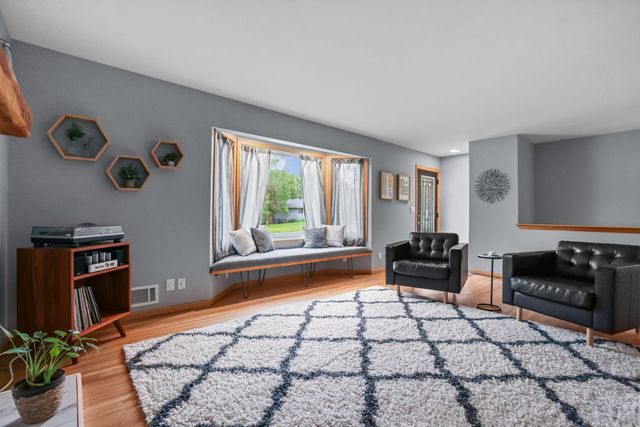 10101 Harrison Road, Bloomington, MN 55437