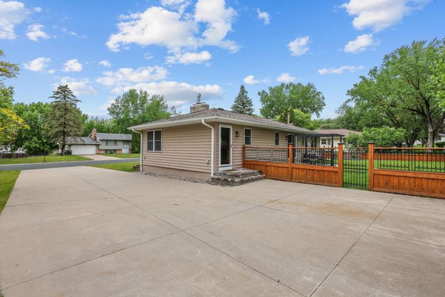 10101 Harrison Road, Bloomington, MN 55437