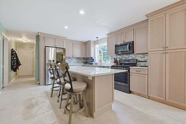 9 Stone Court, Milford, NH 03055