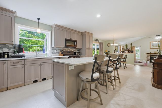 9 Stone Court, Milford, NH 03055