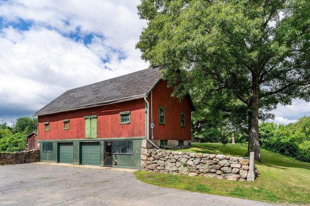 11 Marbleridge Rd, North Andover, MA 01845