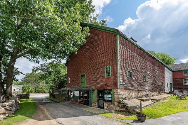 11 Marbleridge Rd, North Andover, MA 01845