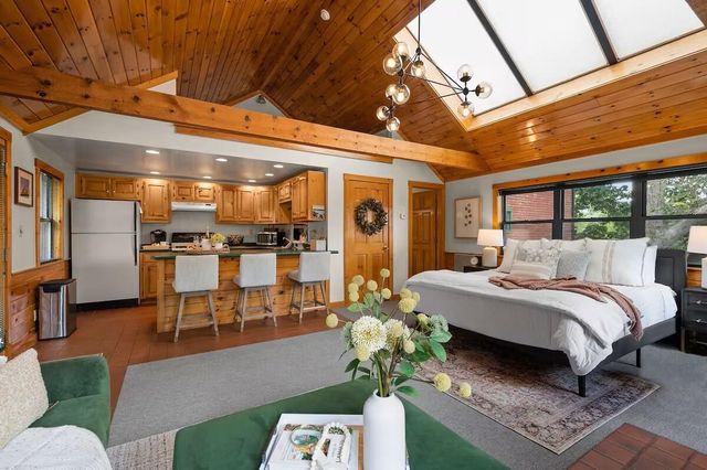 11 Marbleridge Rd, North Andover, MA 01845