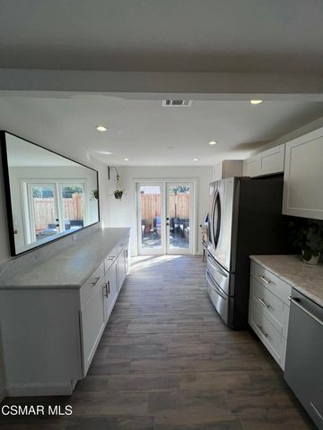 3076 Los Robles Road A, Thousand Oaks, CA 91362