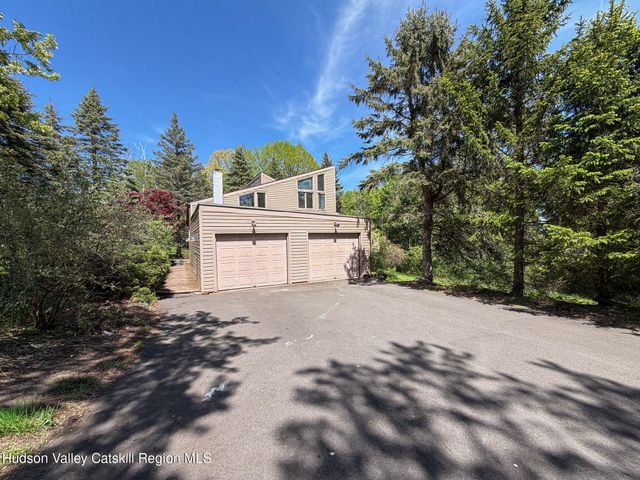 94 Countryside Drive, Westerlo, NY 12193