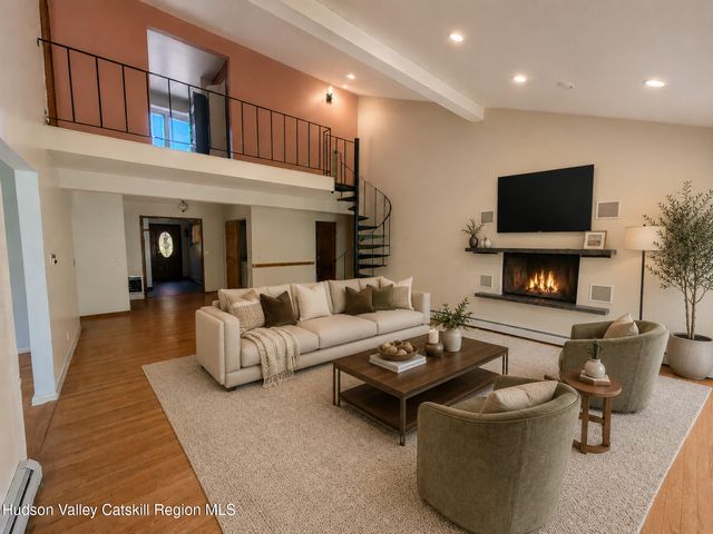94 Countryside Drive, Westerlo, NY 12193