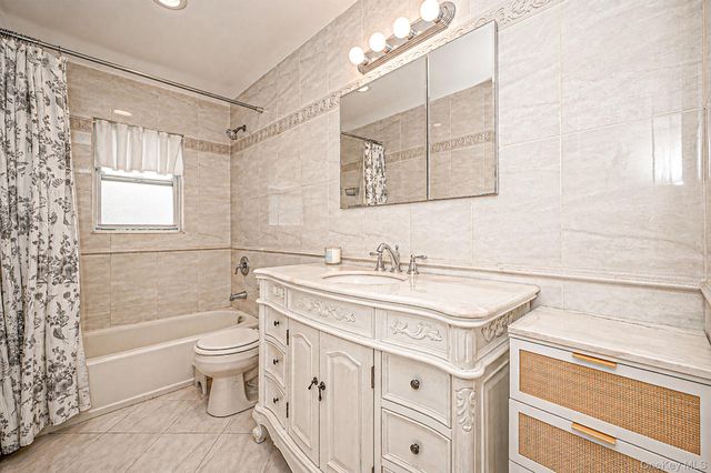 5 Gardenia Drive, Commack, NY 11725