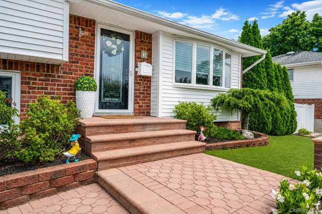 5 Gardenia Drive, Commack, NY 11725