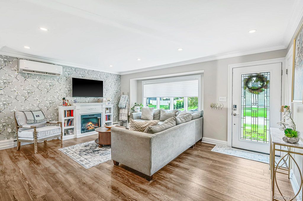 5 Gardenia Drive, Commack, NY 11725 — photo 4