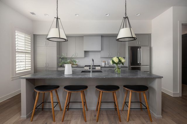 301 Longshore Street 423, Charleston, SC 29492