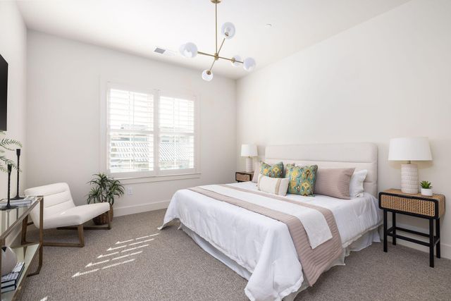 301 Longshore Street 423, Charleston, SC 29492