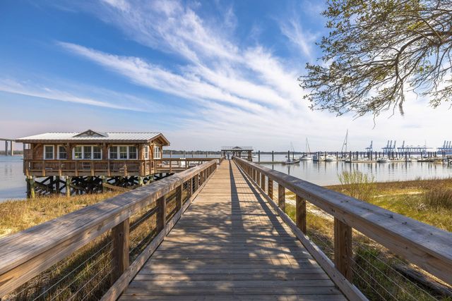 301 Longshore Street 423, Charleston, SC 29492