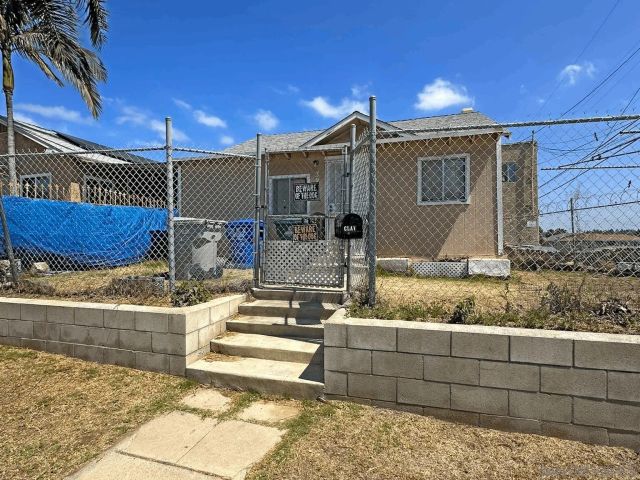 3250 Clay Ave, San Diego, CA 92113