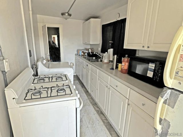 3250 Clay Ave, San Diego, CA 92113