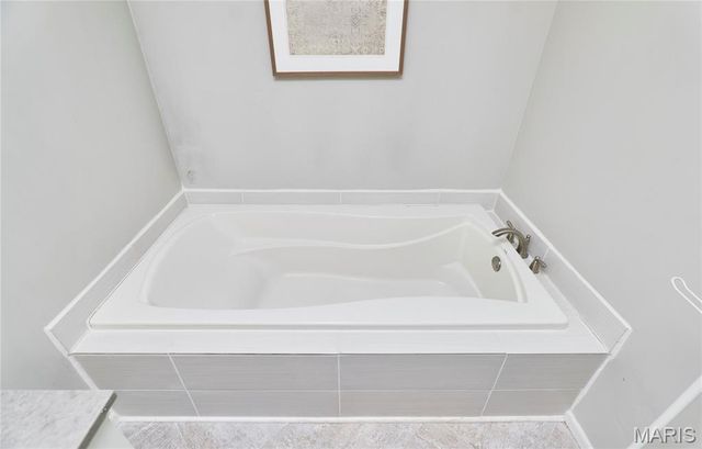 103 E Lark Drive A, Fenton, MO 63026