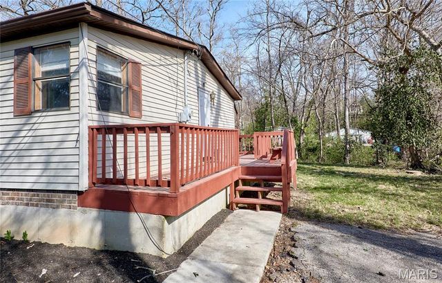 103 E Lark Drive A, Fenton, MO 63026