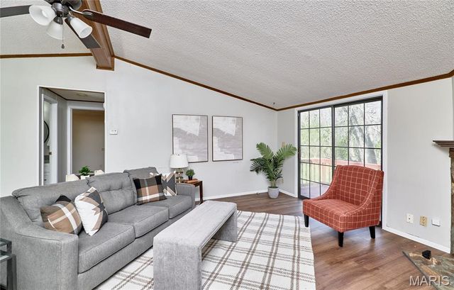 103 E Lark Drive A, Fenton, MO 63026