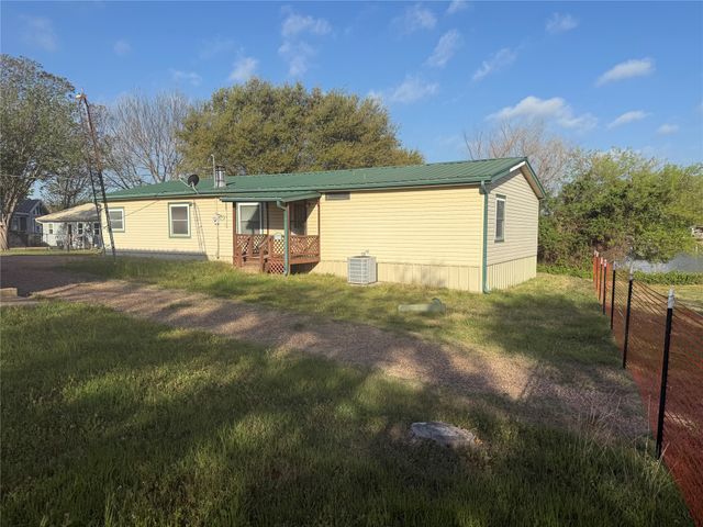 1501 Mcadams Road, Graford, TX 76449