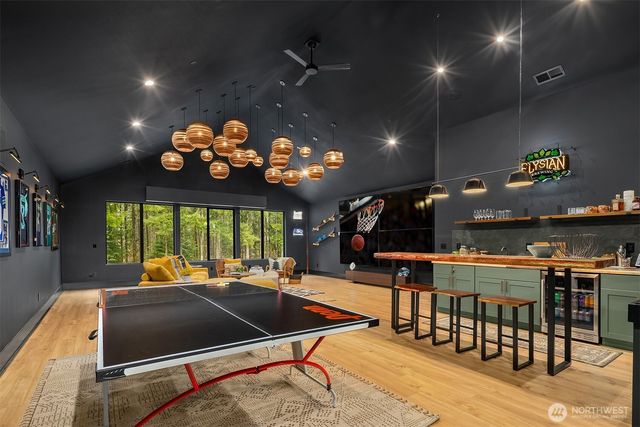 33310 NE 95th Place, Carnation, WA 98014