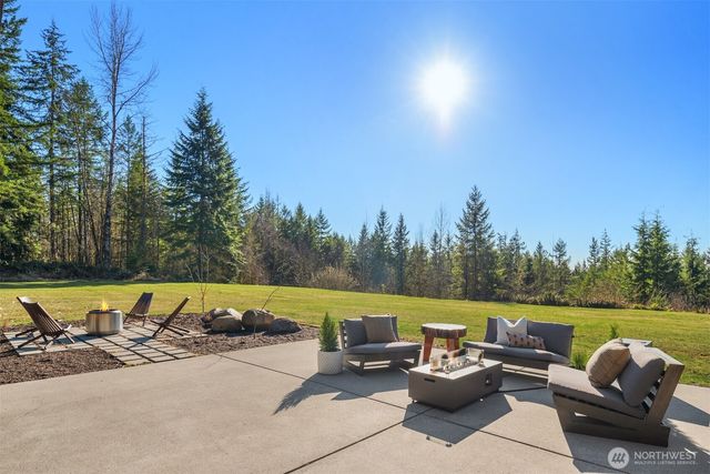 33310 NE 95th Place, Carnation, WA 98014