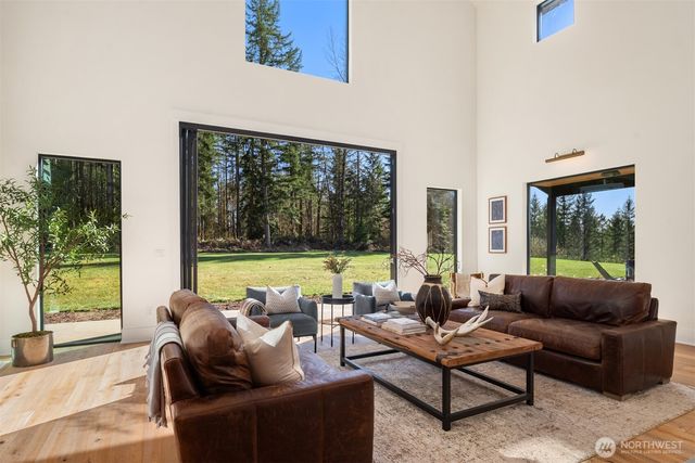 33310 NE 95th Place, Carnation, WA 98014