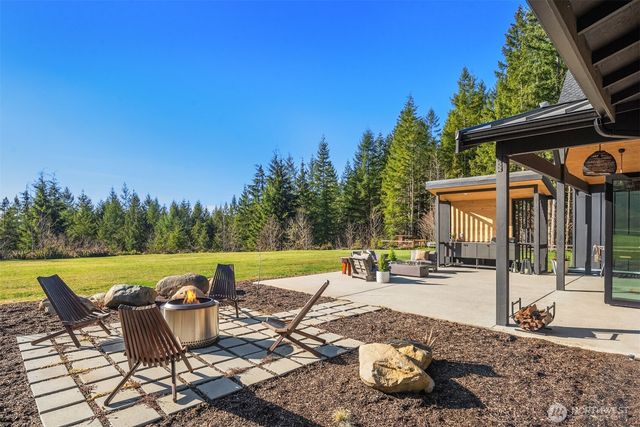 33310 NE 95th Place, Carnation, WA 98014