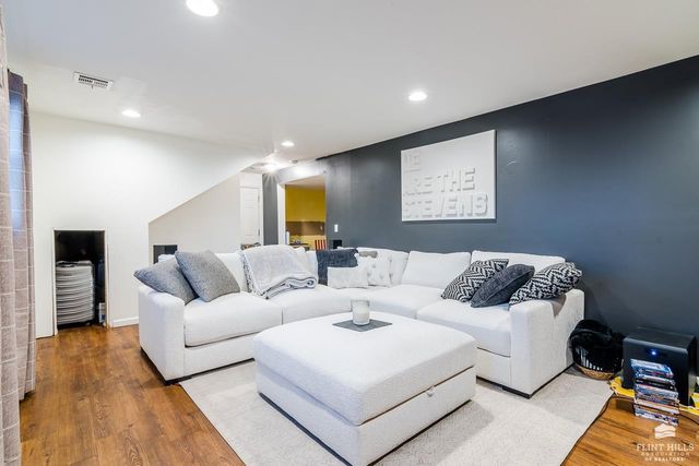 128 EJ Frick, Manhattan, KS 66503