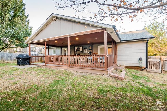 128 EJ Frick, Manhattan, KS 66503