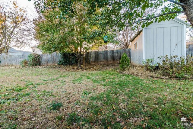 128 EJ Frick, Manhattan, KS 66503